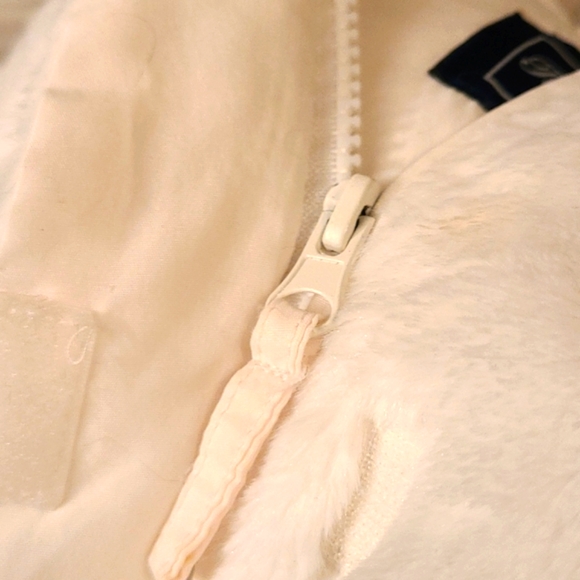 Very soft ivory faux fur hooded coat with  leopard trim - Picture 4 of 5